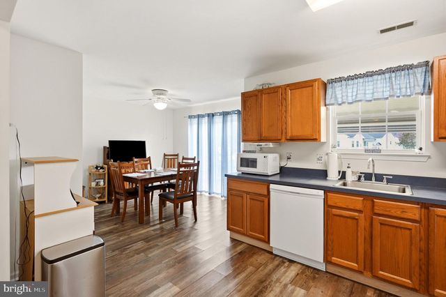 9 ROSLYN DR, Delran Twp, NJ 08075