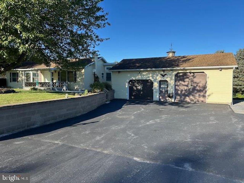 18 LEBO ROAD, Carlisle, PA 17015