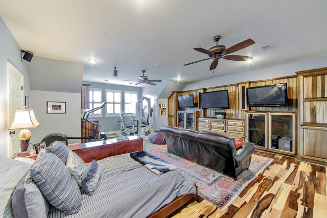 411 Keystone Loop, Houma, LA 70360