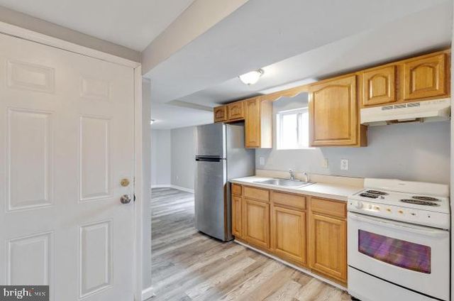 1711 N GRATZ ST, Philadelphia, PA 19121