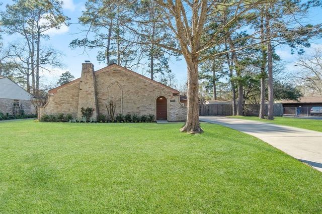 29031 Elmwood Drive, Shenandoah, TX 77381