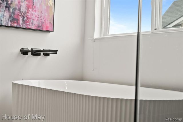 1767 Carriage Hill, Commerce Twp, MI 48382