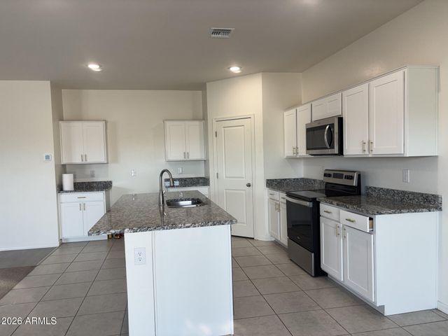 3212 E VALLEYHIGH Trail, San Tan Valley, AZ 85143