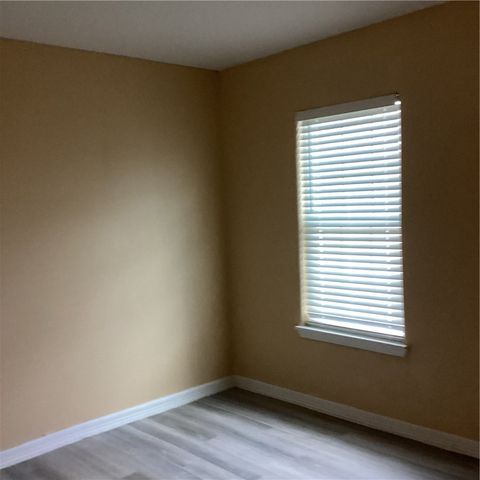 201 E 9th St no, Alice, TX 78332
