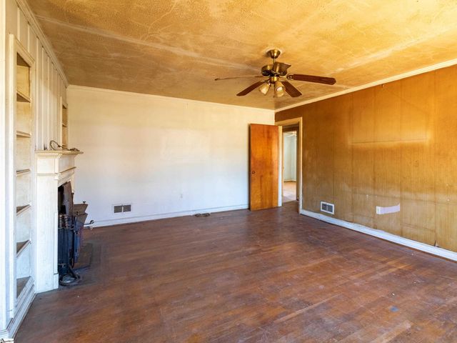 2006 E North Street, Greenville, SC 29607