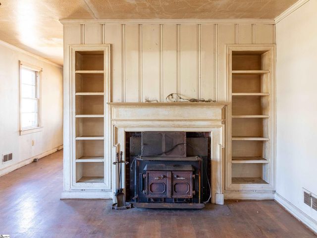 2006 E North Street, Greenville, SC 29607