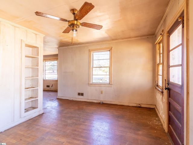 2006 E North Street, Greenville, SC 29607