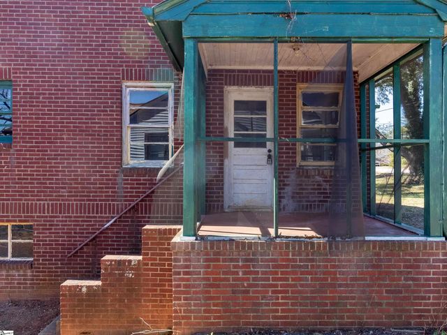 2006 E North Street, Greenville, SC 29607