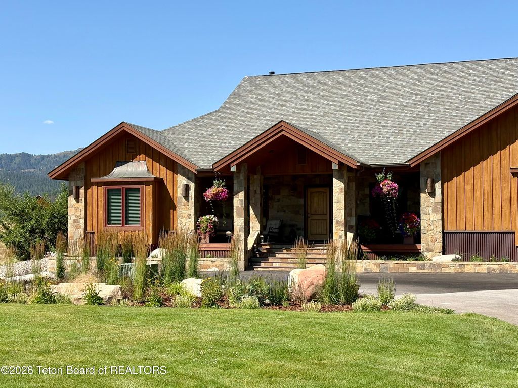 268 WILLOW LAKE Drive, Alpine, WY 83128 photo 11