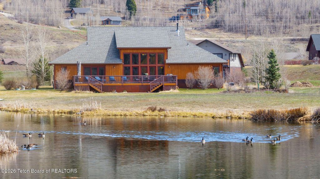 268 WILLOW LAKE Drive, Alpine, WY 83128 photo 12
