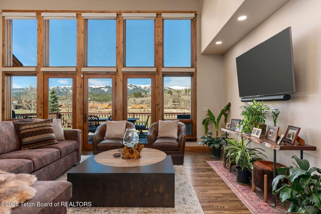 268 WILLOW LAKE Drive, Alpine, WY 83128 photo 15