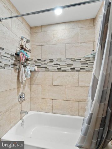 176 LEEDS PL, Woodbury, NJ 08096
