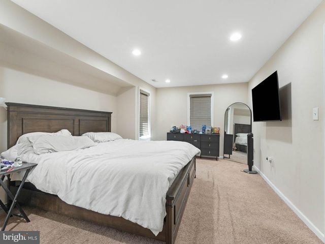 176 LEEDS PL, Woodbury, NJ 08096