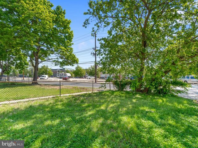 176 LEEDS PL, Woodbury, NJ 08096