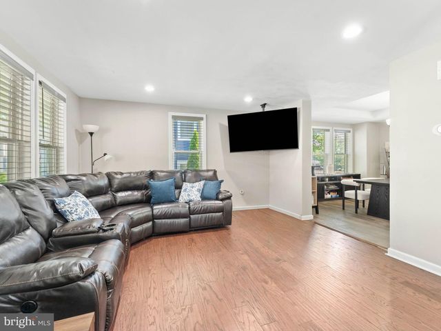 176 LEEDS PL, Woodbury, NJ 08096