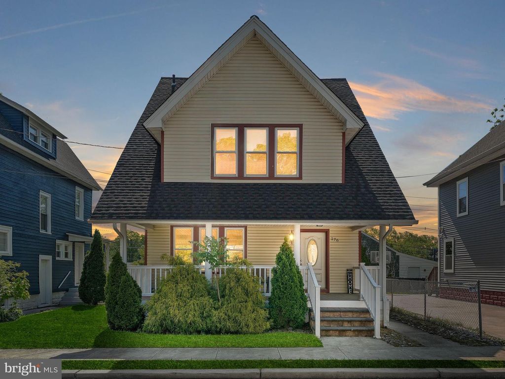 176 LEEDS PL, Woodbury, NJ 08096