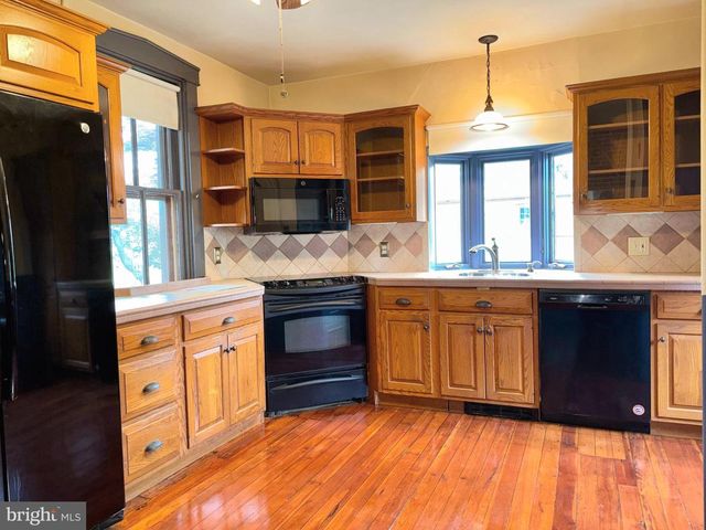 101 MILLER ST, Strasburg, PA 17579