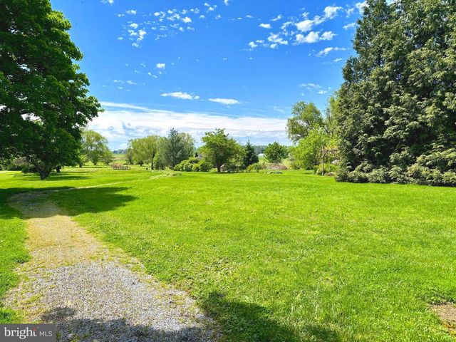 101 MILLER ST, Strasburg, PA 17579