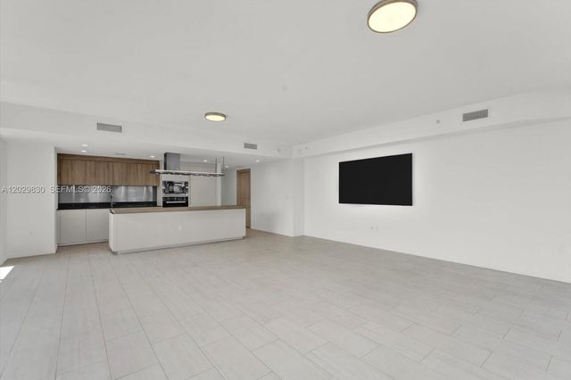 1000 Brickell Plaza 3602, Miami, FL 33131