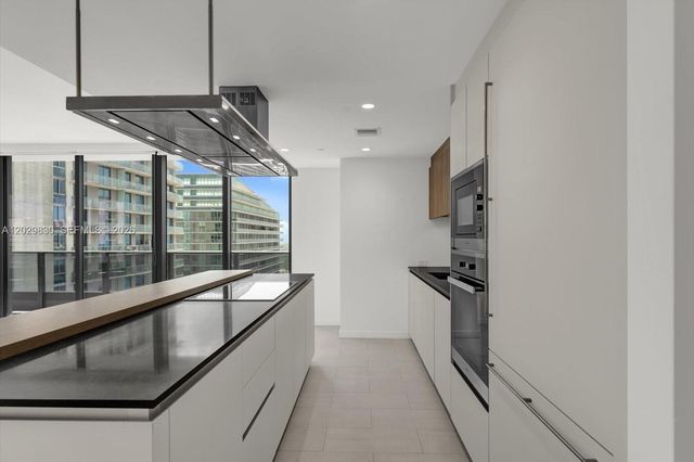 1000 Brickell Plaza 3602, Miami, FL 33131