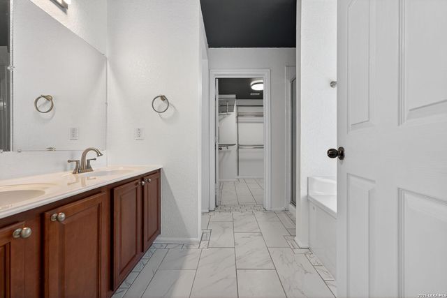 15751 Cotton Tail, San Antonio, TX 78255