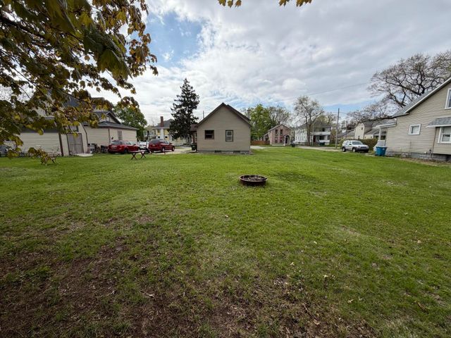 52 Iona Avenue, Muskegon City, MI 49442