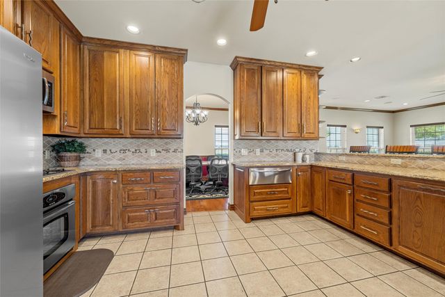 588 HCR 1231, Whitney, TX 76692