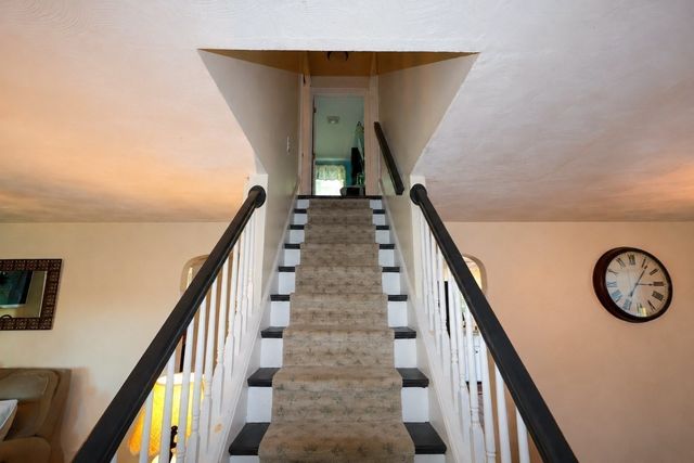 98 Van Kleeck Rd, Millis, MA 02054