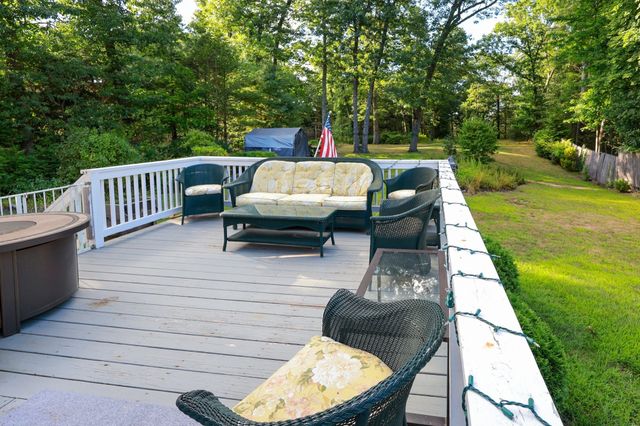 98 Van Kleeck Rd, Millis, MA 02054