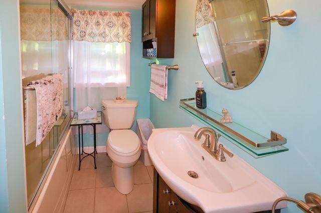 98 Van Kleeck Rd, Millis, MA 02054