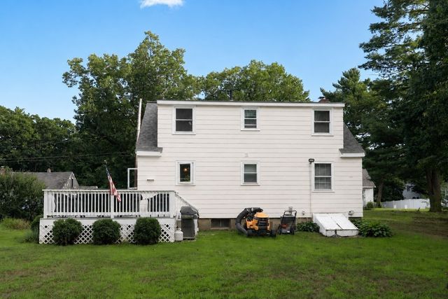 98 Van Kleeck Rd, Millis, MA 02054