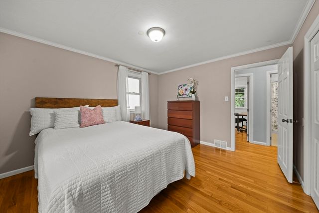 134 Marshall Ave, Lowell, MA 01851