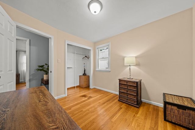 134 Marshall Ave, Lowell, MA 01851