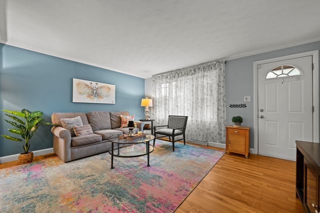 134 Marshall Ave, Lowell, MA 01851