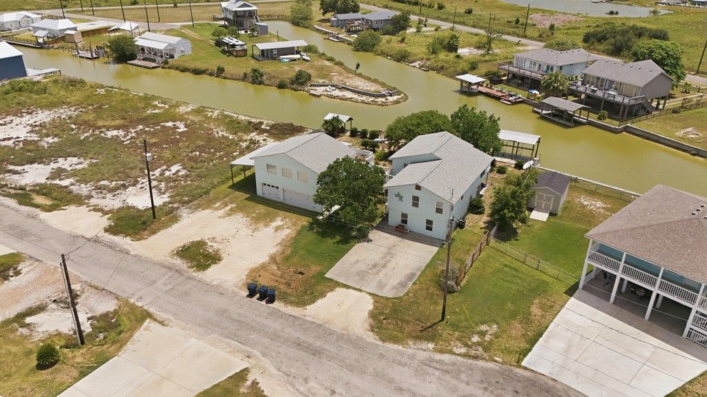 126 Canvasback, Rockport, TX 78382 — exterior