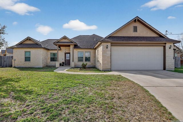 115 Lorenz, Stockdale, TX 78160