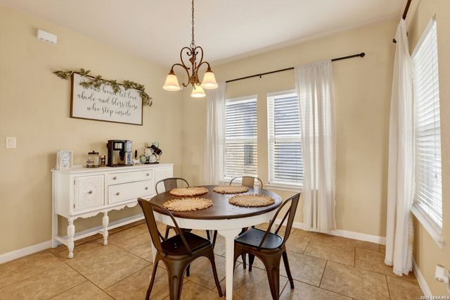 115 Lorenz, Stockdale, TX 78160