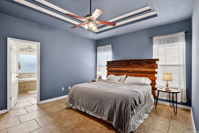 115 Lorenz, Stockdale, TX 78160