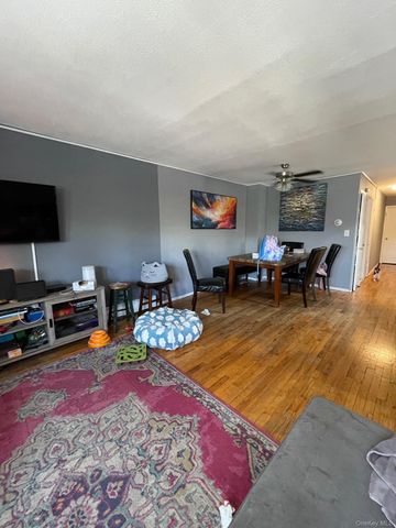 240-04 68th Avenue 31, Douglaston, NY 11362