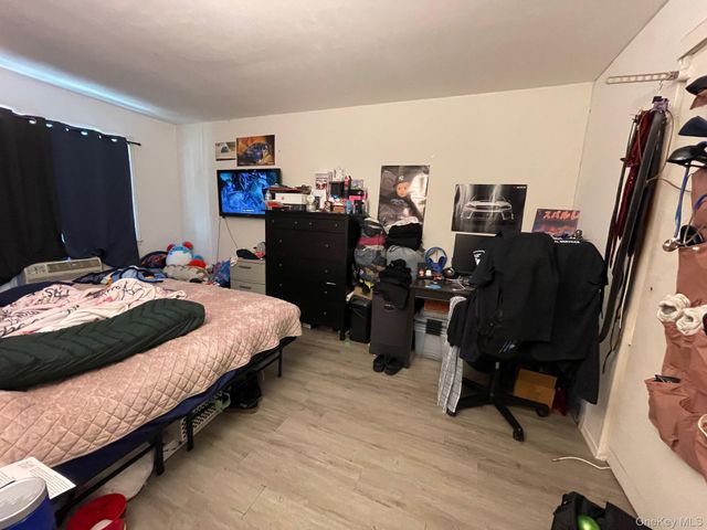 240-04 68th Avenue 31, Douglaston, NY 11362