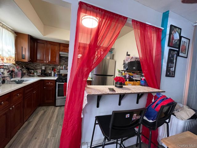 240-04 68th Avenue 31, Douglaston, NY 11362