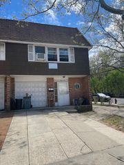 240-04 68th Avenue 31, Douglaston, NY 11362