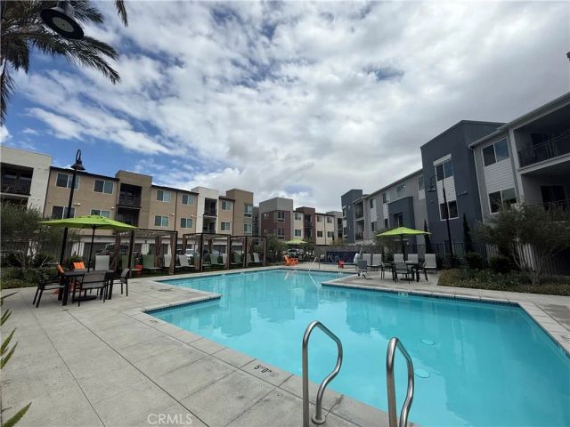 960 N Tangent Privado 305, Ontario, CA 91764