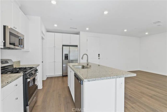 960 N Tangent Privado 305, Ontario, CA 91764