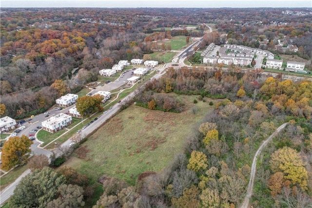 5407 NW Waukomis Drive, Kansas City, MO 64151