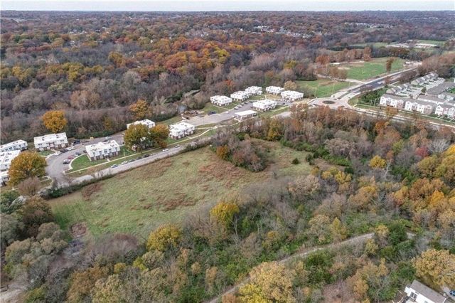 5407 NW Waukomis Drive, Kansas City, MO 64151