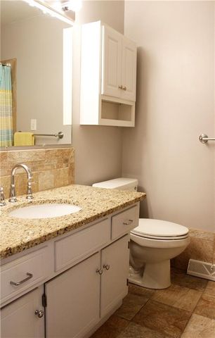 528 Mark Lane, Belton, MO 64012