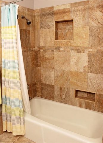 528 Mark Lane, Belton, MO 64012