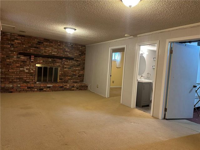 528 Mark Lane, Belton, MO 64012