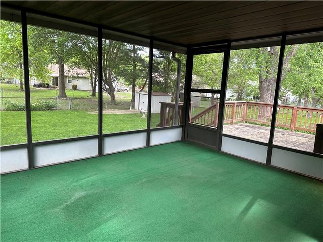 528 Mark Lane, Belton, MO 64012